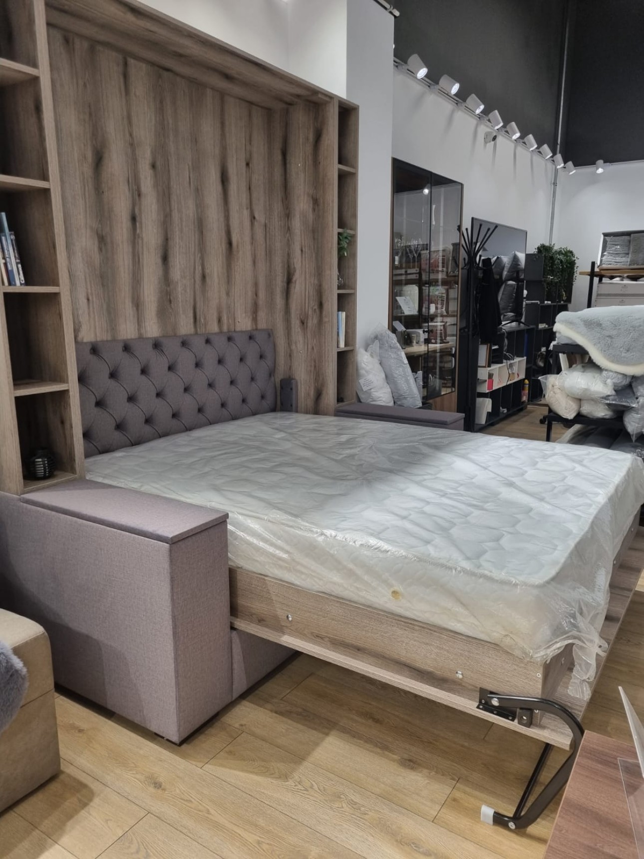 Pat rabatabil cu canapea liniara pe perete, cu mecanism pneumatic si somiera inclusa 1600x2000