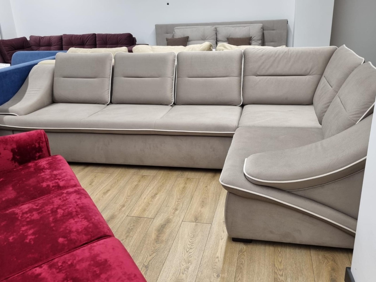 Colțar extensibil MERIDIANI 3, cu ladă de depozitare, șezlong dreapta, 3170x1850x800 mm, spațiu de dormit 2660x1350 mm.
