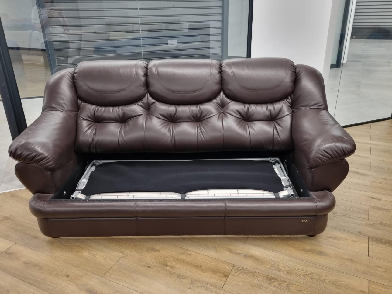 Canapea extensibilă Mercédes 3, 3 locuri, 2100x1000x950 mm, spațiu de dormit 1400x1900 mm.