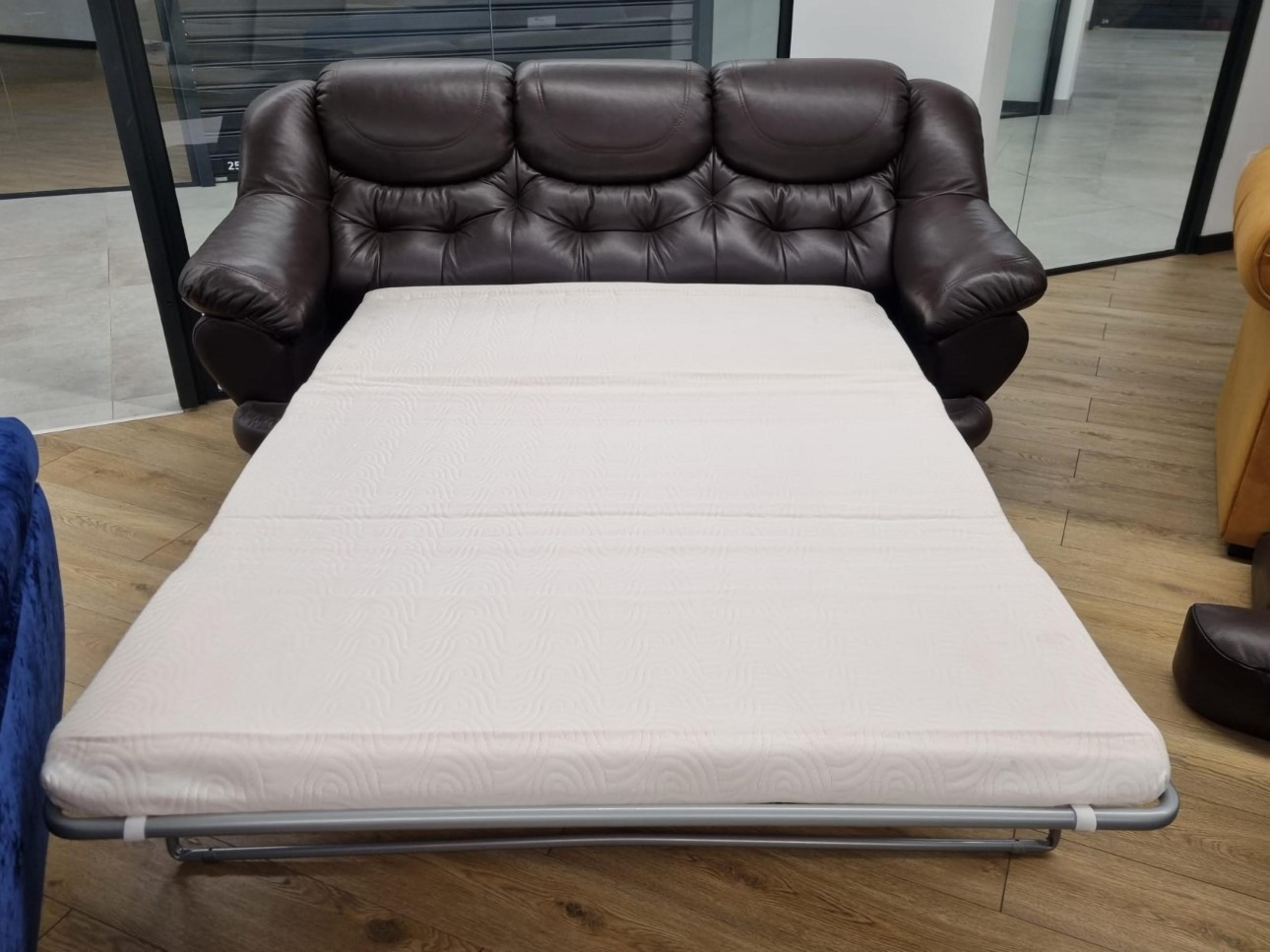 Canapea extensibilă Mercédes 3, 3 locuri, 2100x1000x950 mm, spațiu de dormit 1400x1900 mm.