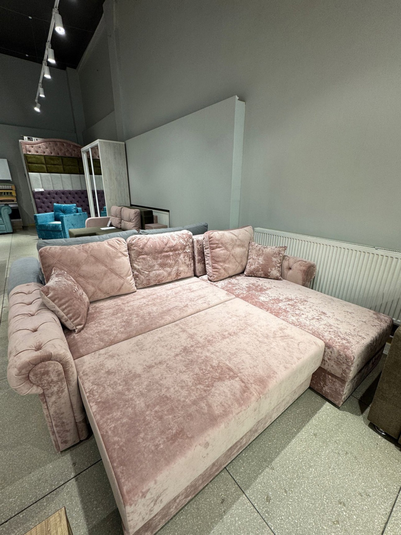 Colțar LUXURY 3, 3150x1800x850 mm, suprafața dormit 2630x1600 mm.