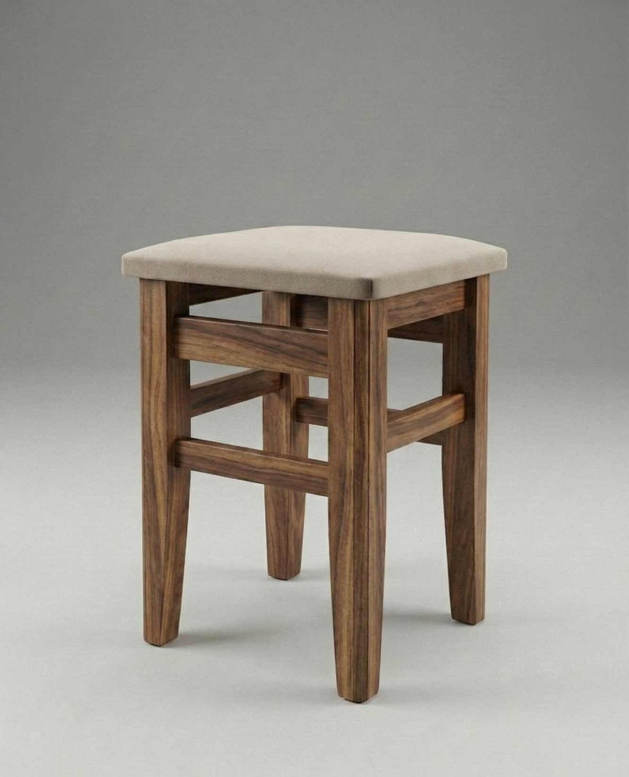 Табурет STRONG из массива дерева