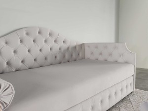 Design Moldovenesc, Rafinament Francez – Divanul "Mademoiselle"