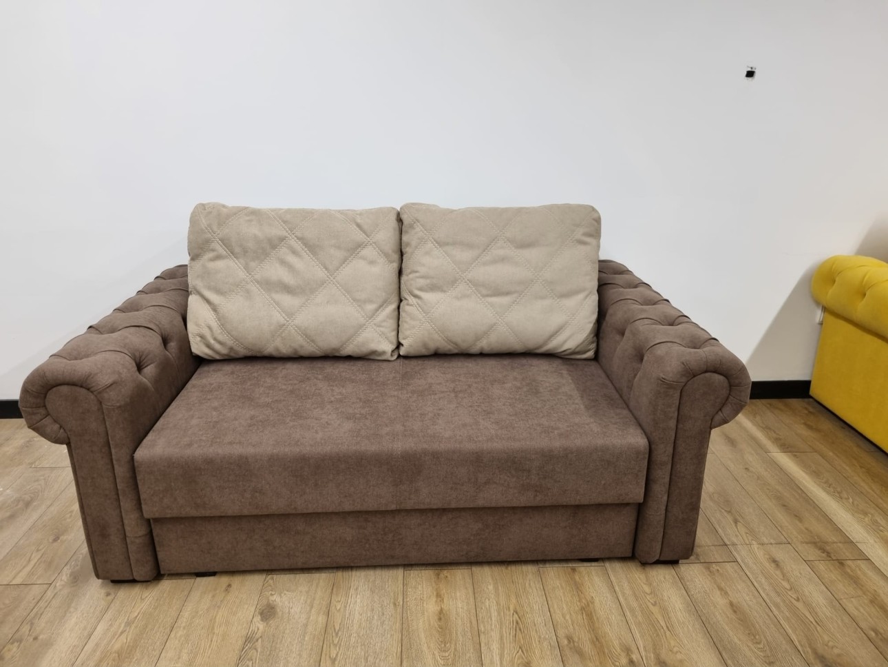 Canapea LUXURY mini, cu ladă de depozitare,1850x1060x850, suprafața dormit 1620x1300.